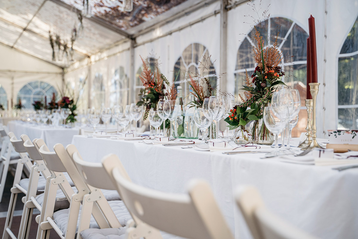 Beautiful, autumnal decoration for a wedding